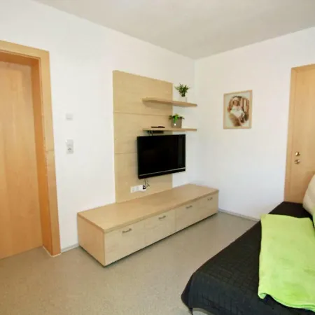 Kirschner Apartment *